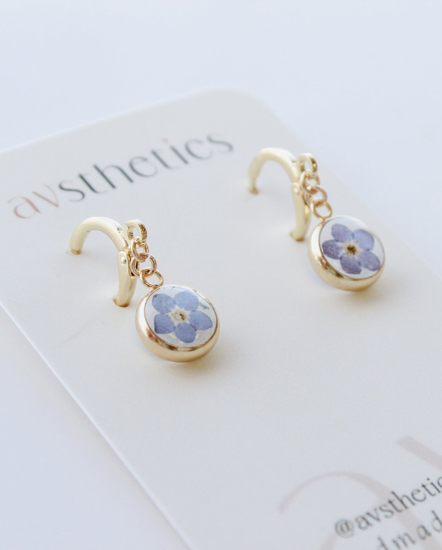 Forget-me-not Huggies - Round